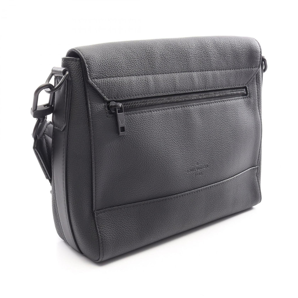 Louis Vuitton Takeoff Messenger · Leather