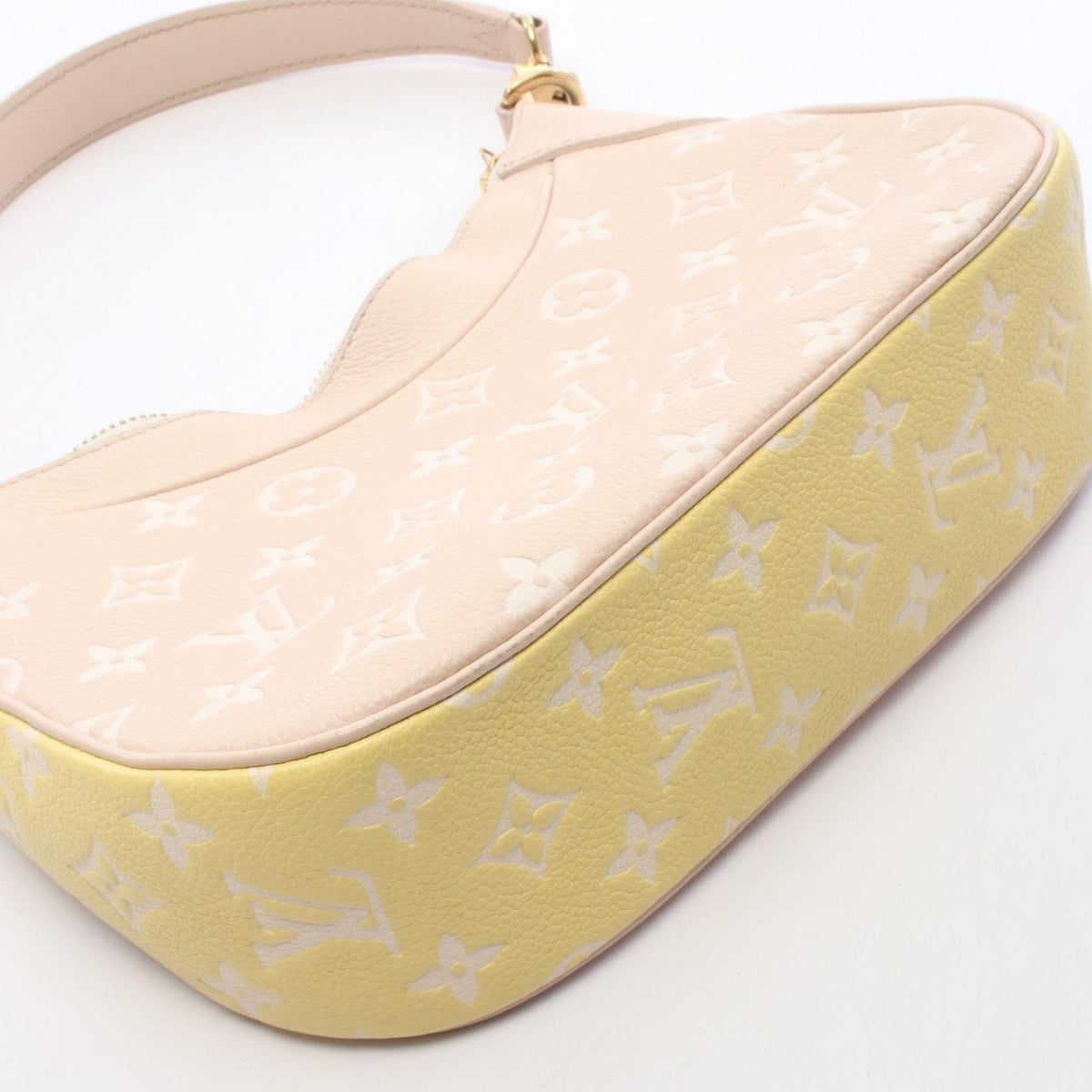 Louis Vuitton Bagadelle · Monogram Empreinte