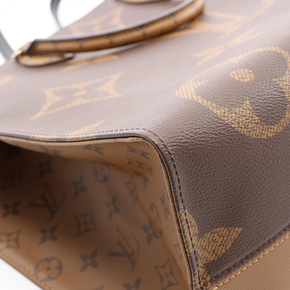 Louis Vuitton OnTheGo GM · Monogram Giant