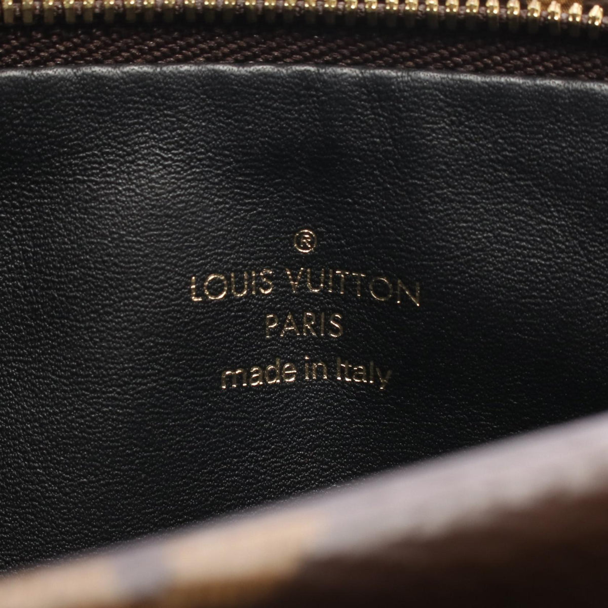Louis Vuitton Pochette LV 3 · Monogram Reverse