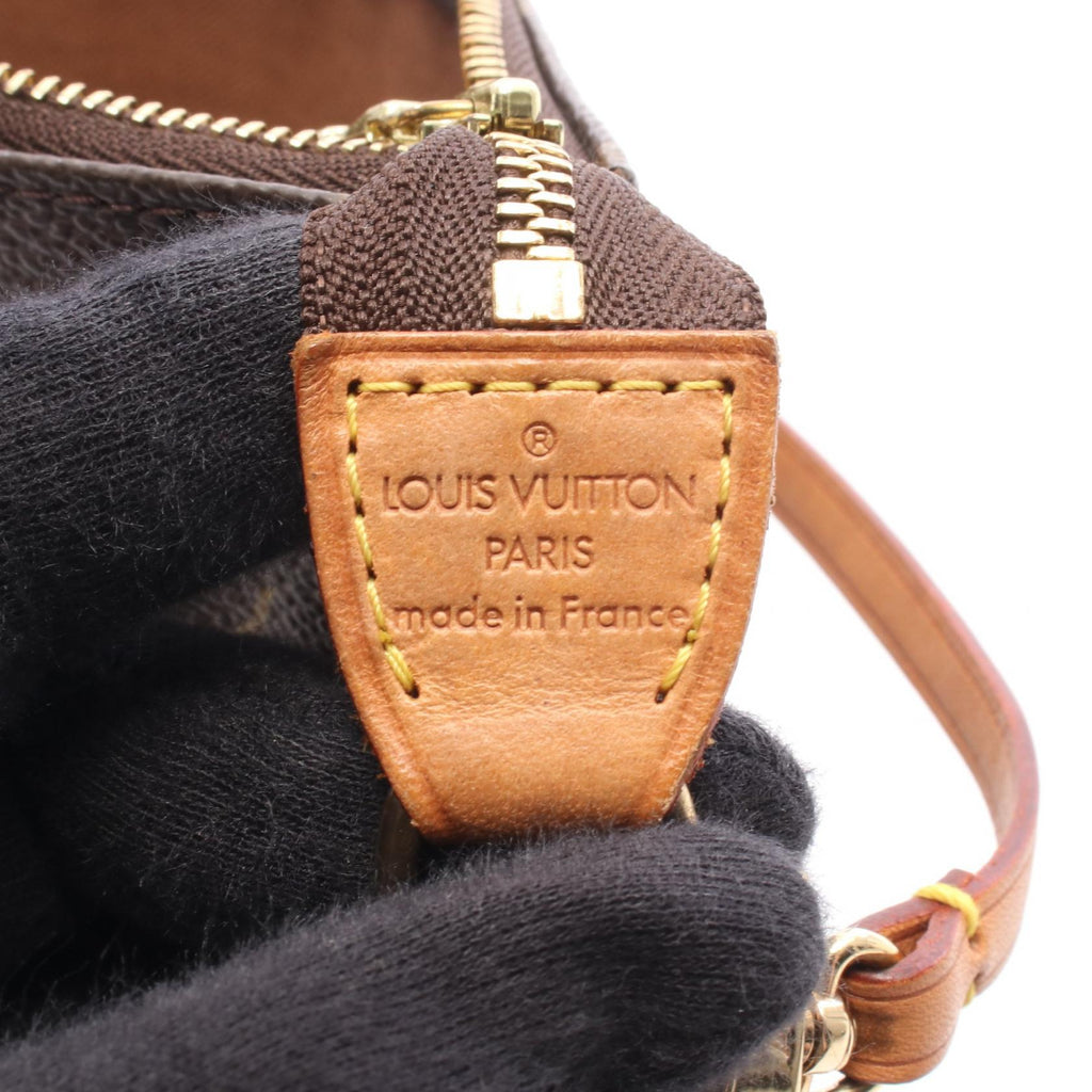 Louis Vuitton Pochette Accessoires · Monogram