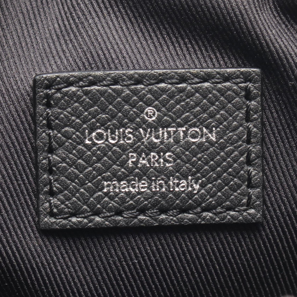 Louis Vuitton Bumbag · Outdoor Taigarama