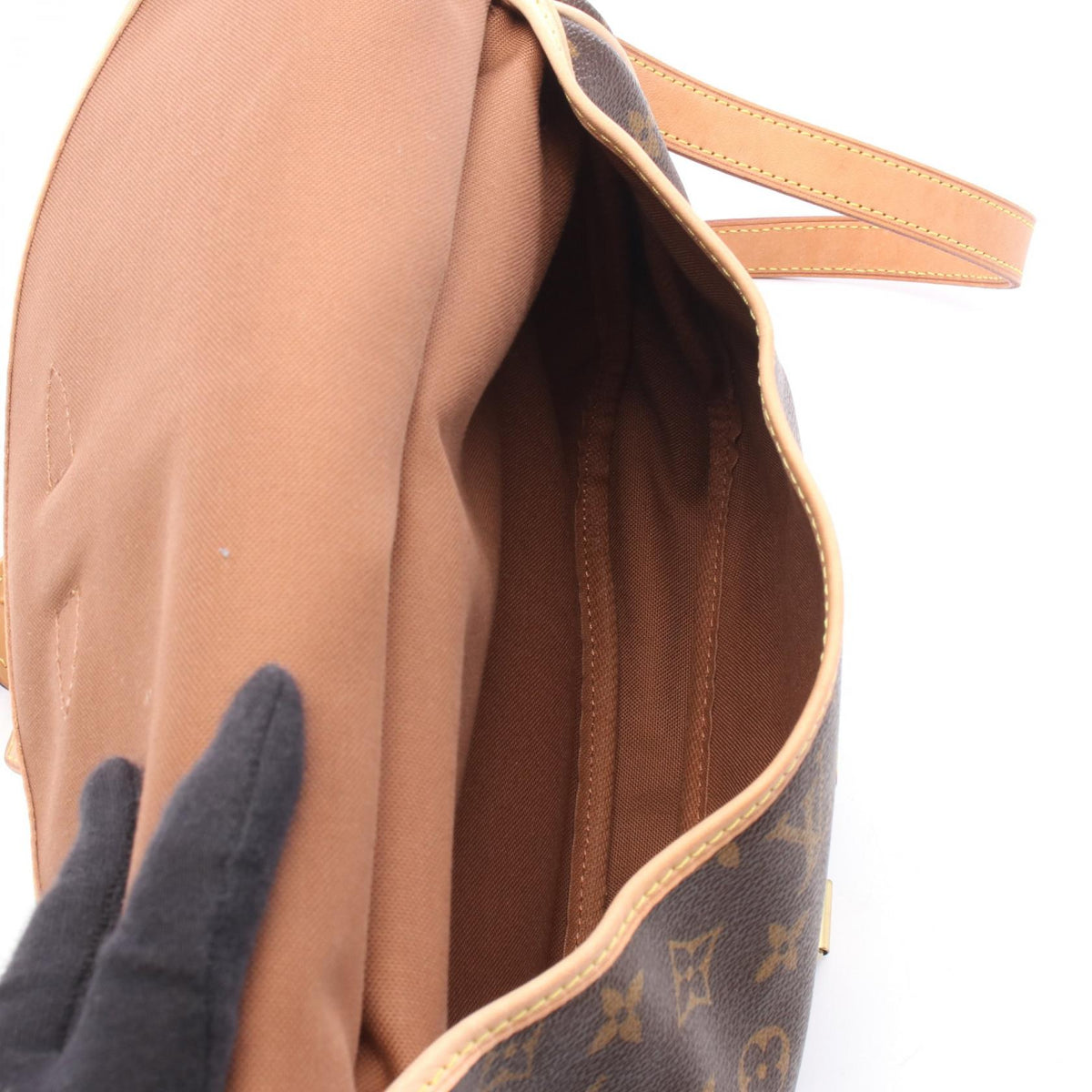 Louis Vuitton Saumur 30 · Monogram Canvas