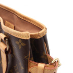Louis Vuitton Batignolles · Monogram