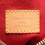 Louis Vuitton Croissant MM · Monogram
