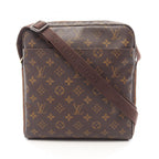 Louis Vuitton Trotter Beaubourg · Monogram