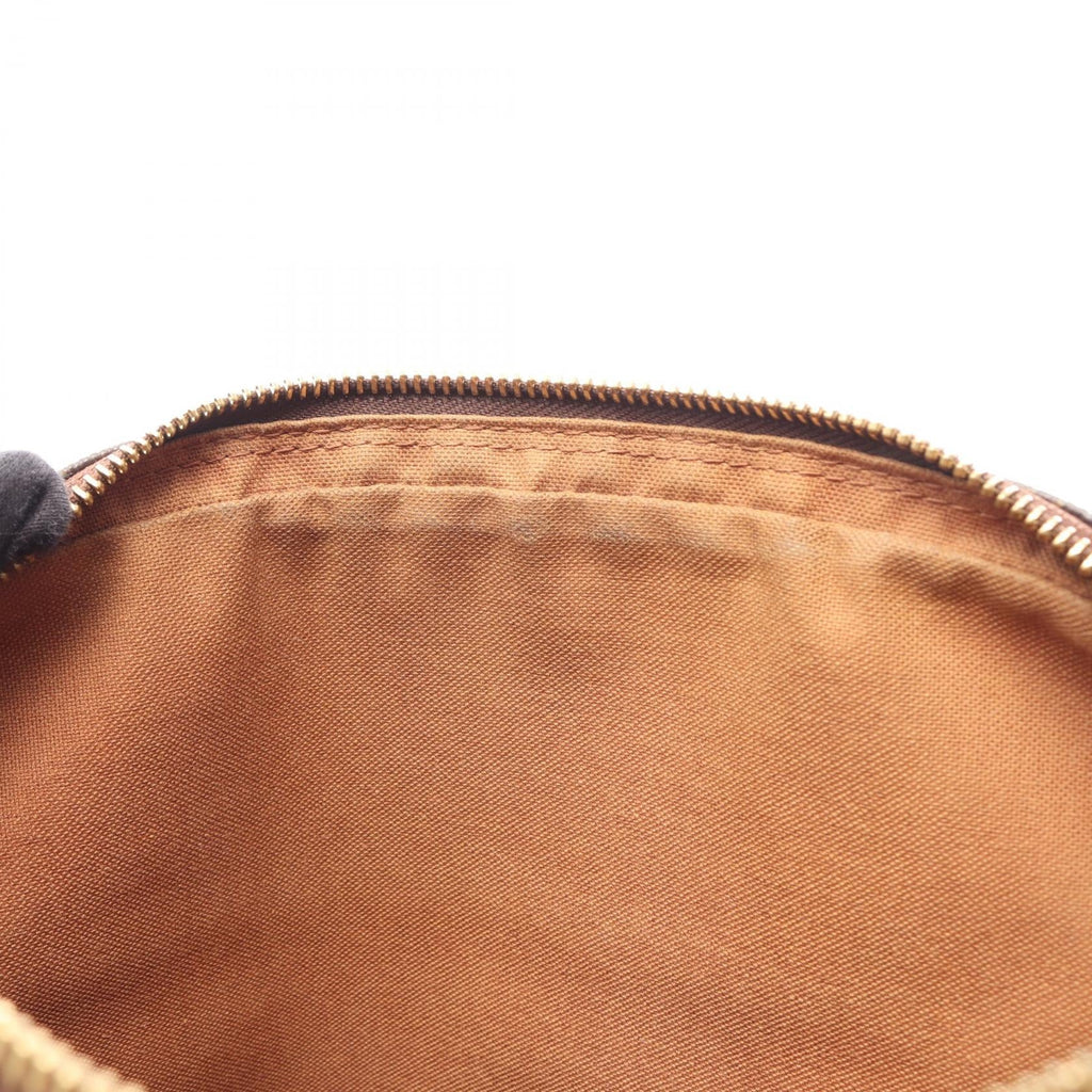 Louis Vuitton Trotter Beaubourg · Monogram