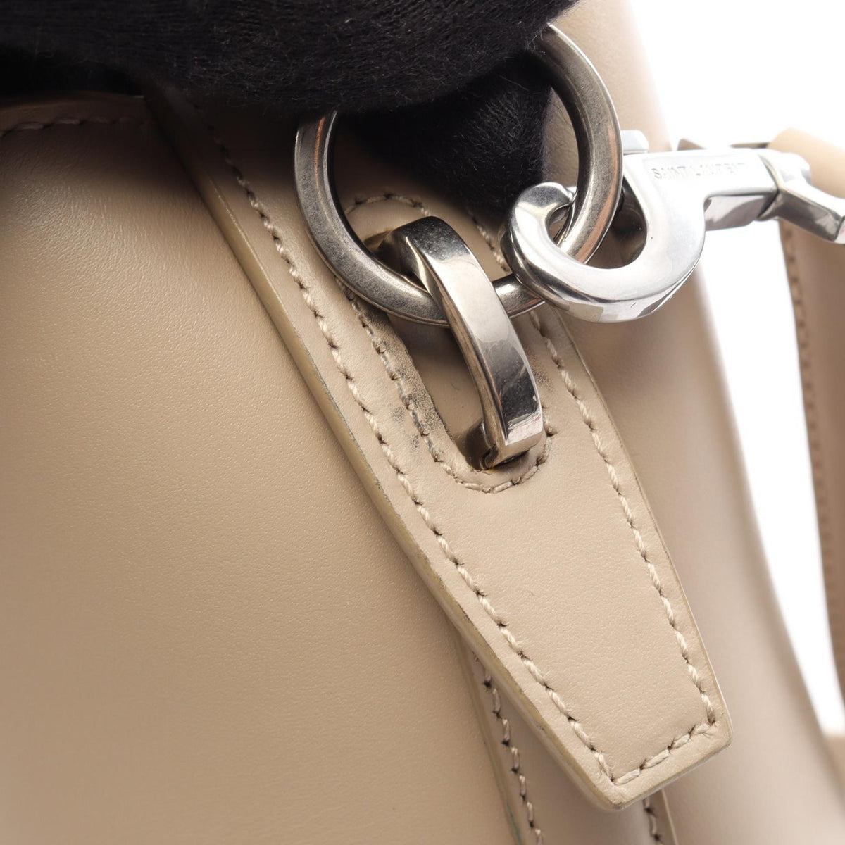 Saint Laurent LE 37 · Small · Leather