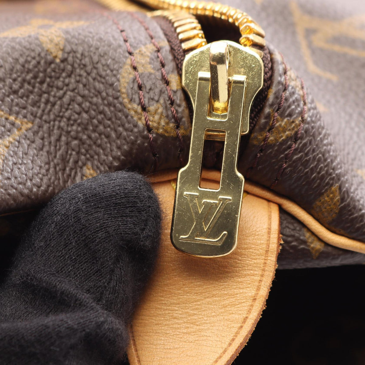 Louis Vuitton Keepall 50 · Monogram