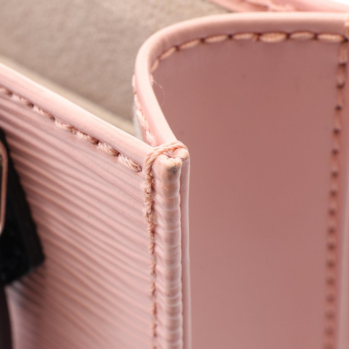 Louis Vuitton Petite Sac Plat · Epi