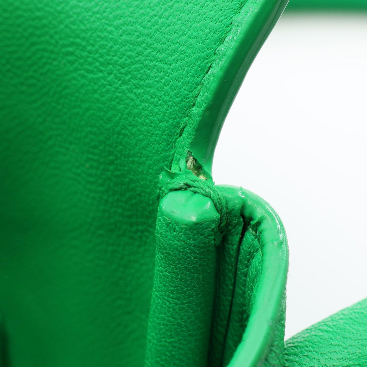 Bottega Veneta Beak Small · Leather