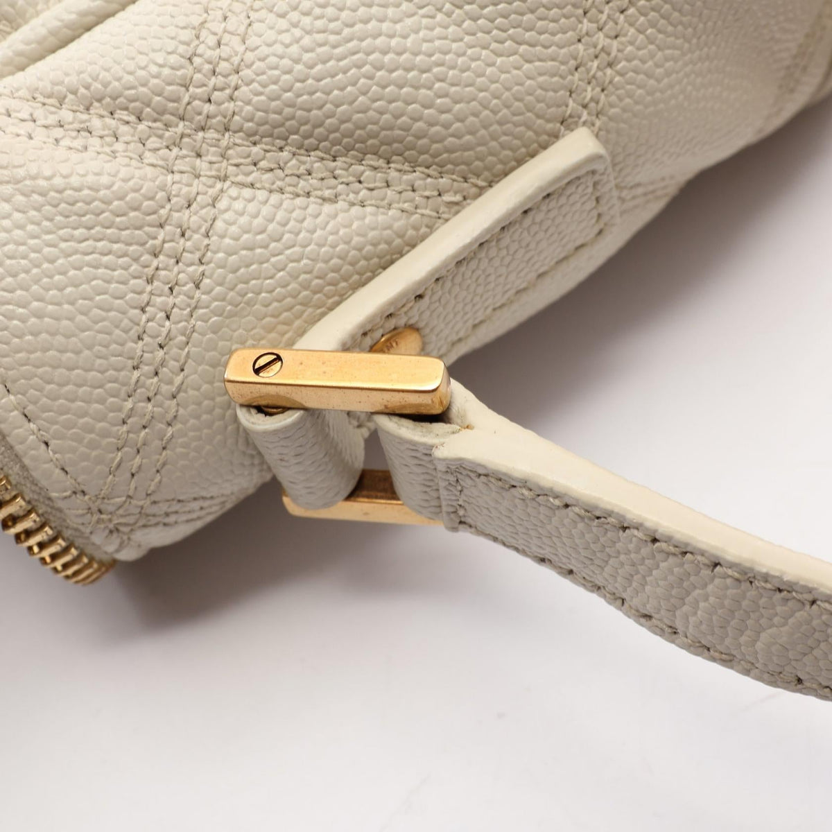 Saint Laurent 80's Shoulder Bag · Leather