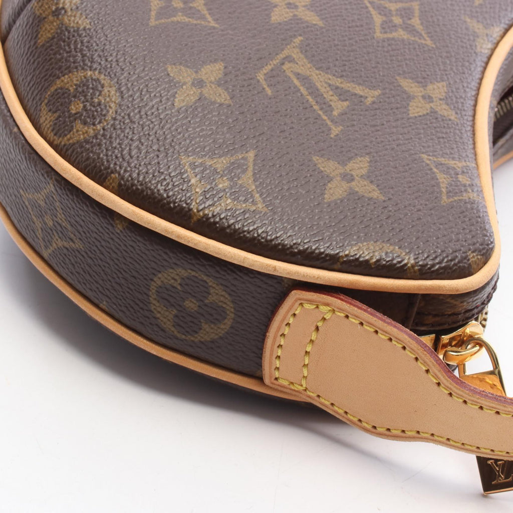 Louis Vuitton Pochette Croissant · Monogram