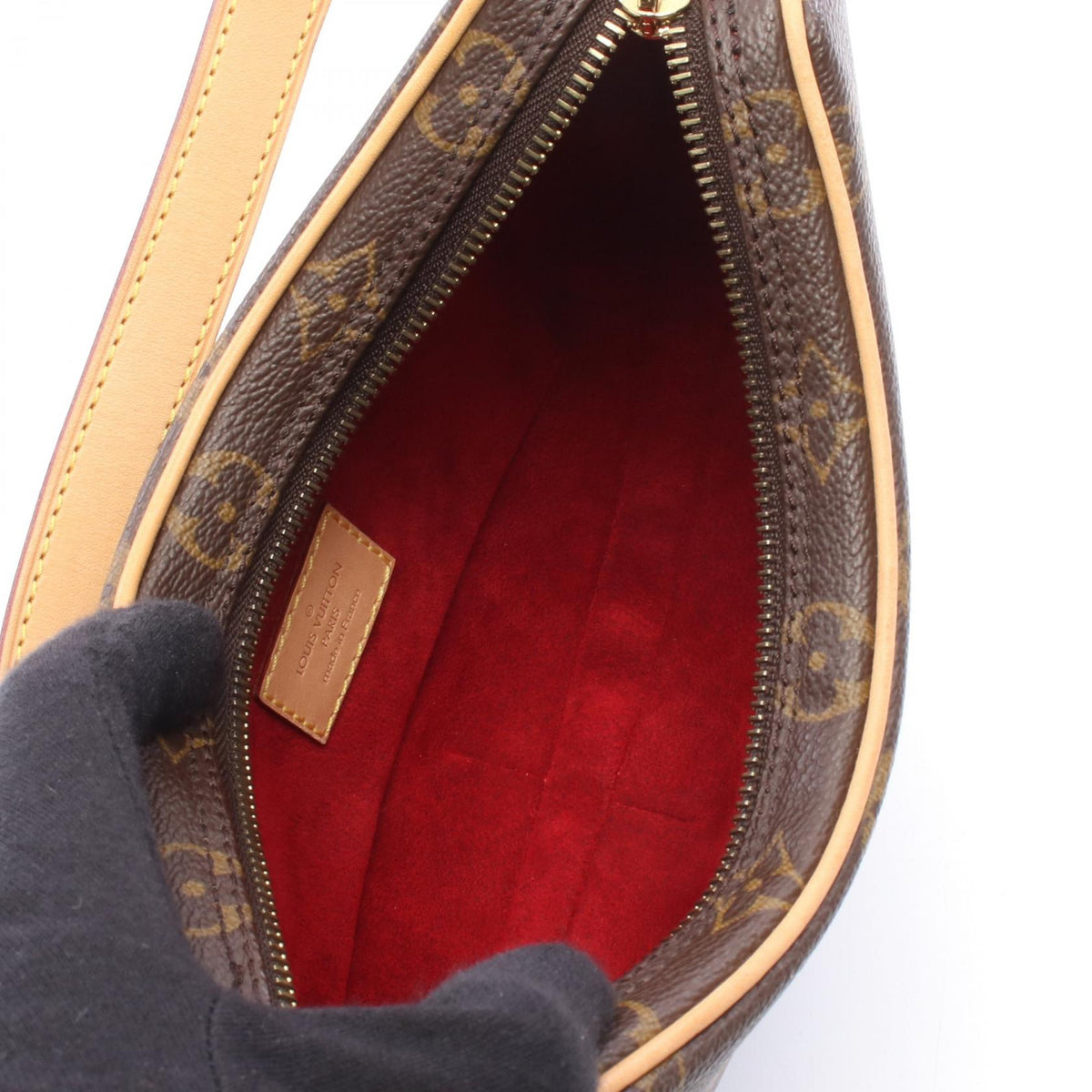 Louis Vuitton Pochette Croissant · Monogram