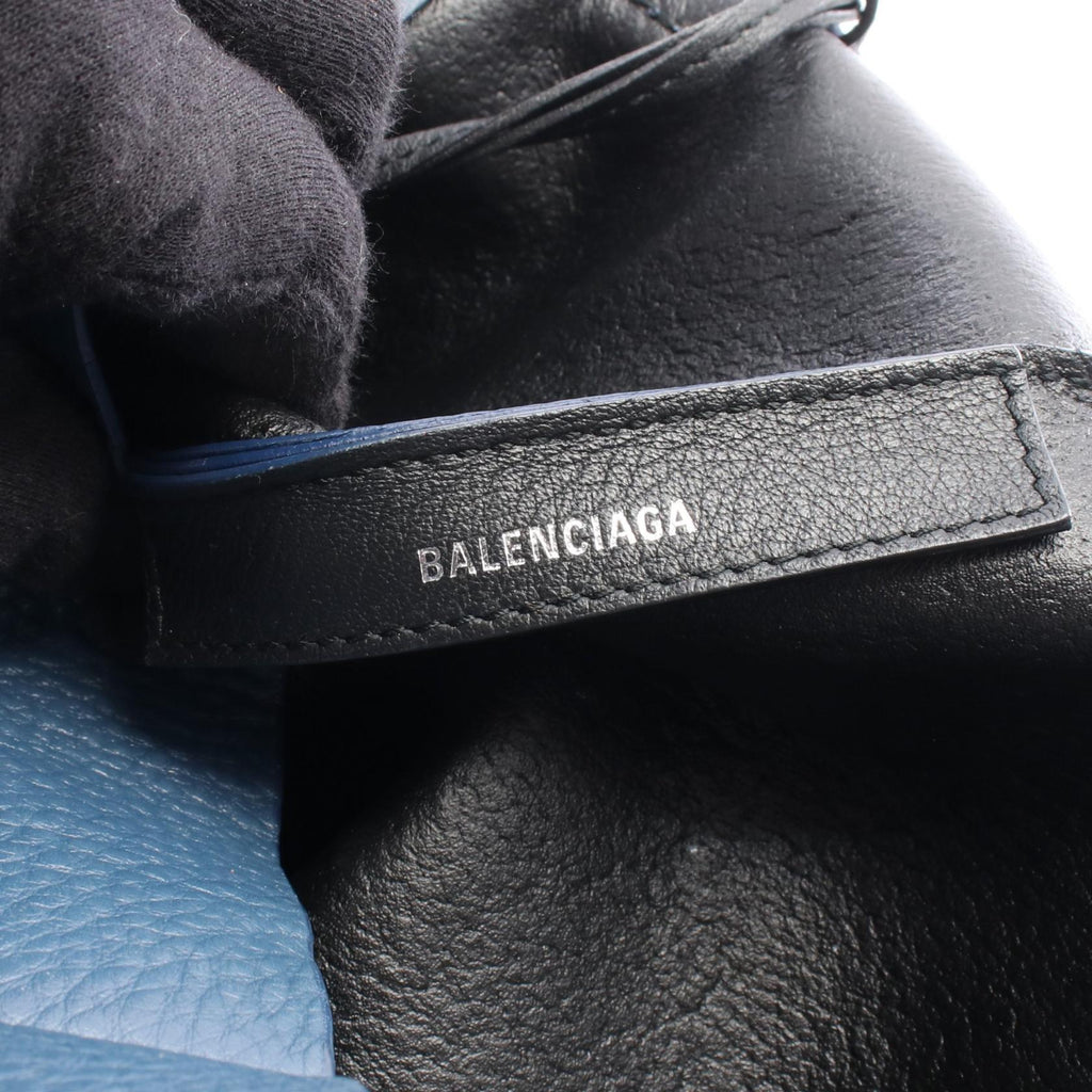 Balenciaga Everyday Tote S · Leather