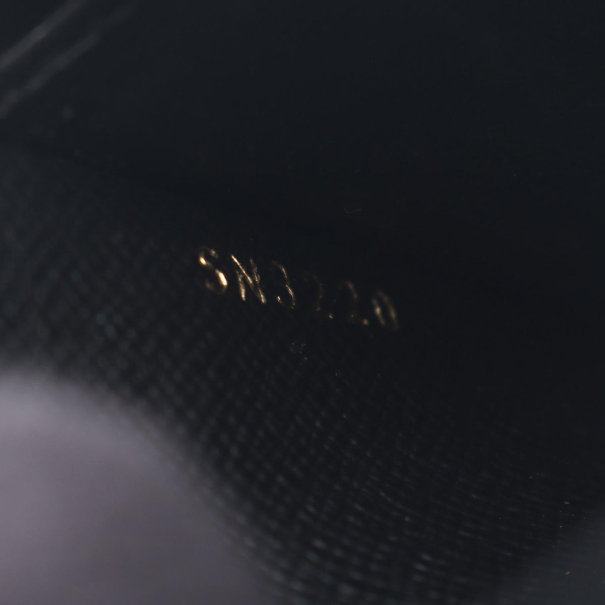 Louis Vuitton Zippy · Monogram Giant Reverse