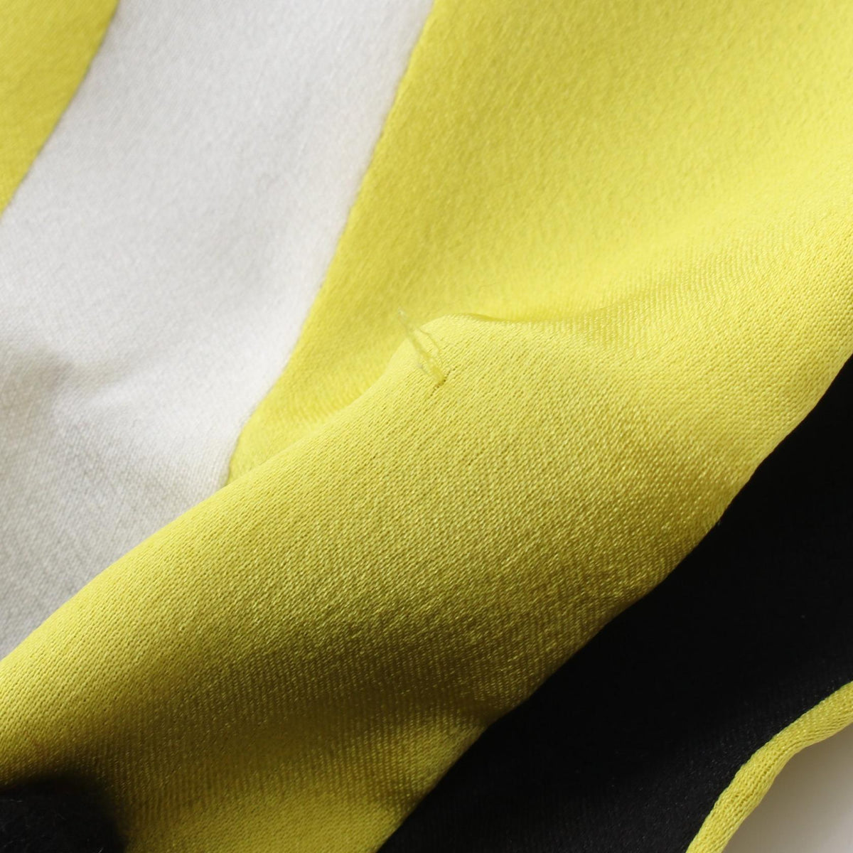 Hermès Silk Stole · Multicolor