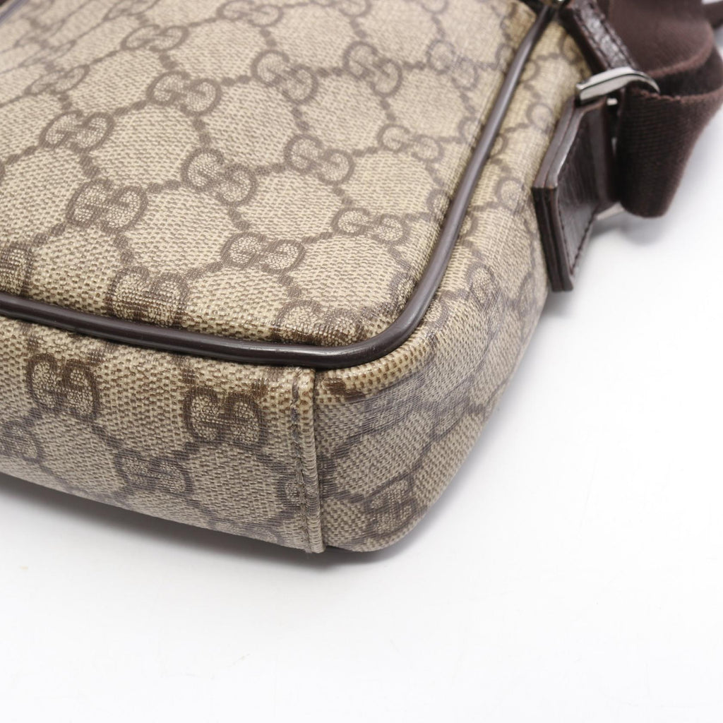 Gucci GG Supreme · Crossbody