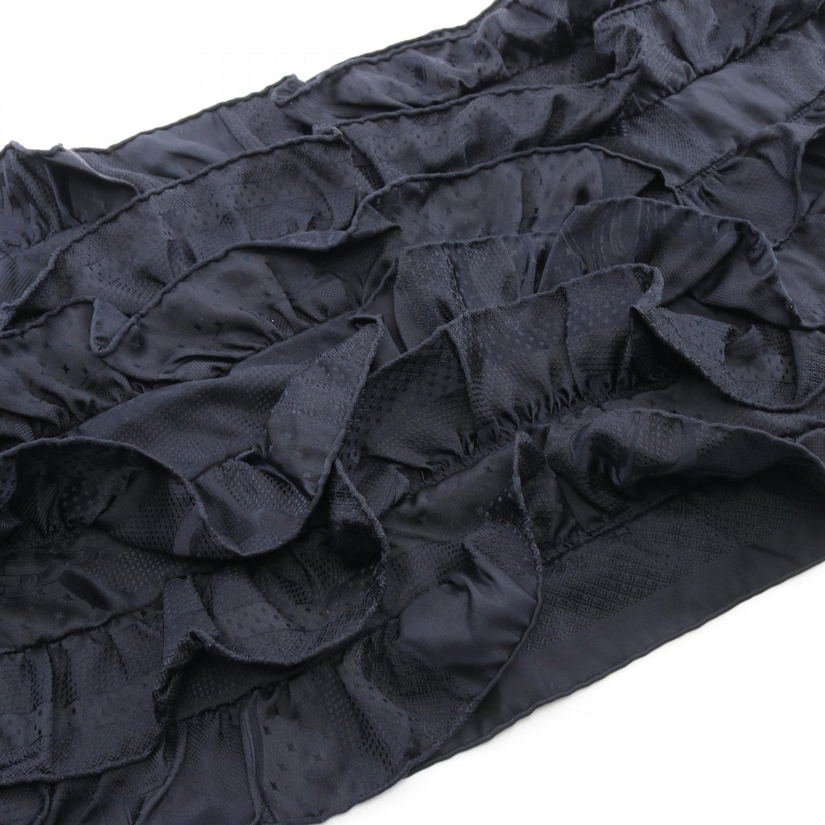 HERMÈS Frill Stole · Silk