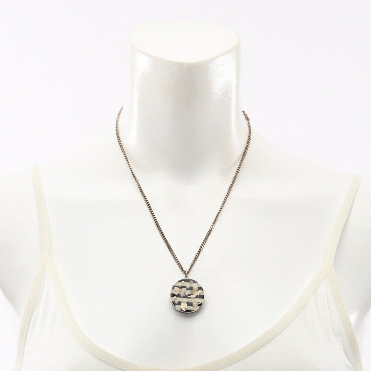 Chanel COCO Icon · Pearl Border Necklace