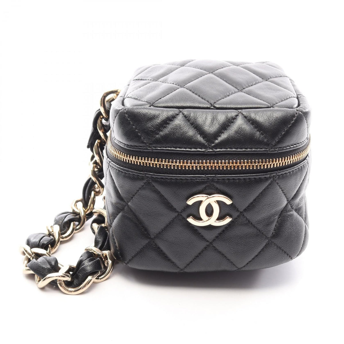 CHANEL Matelassé · Lambskin · Chain Clutch