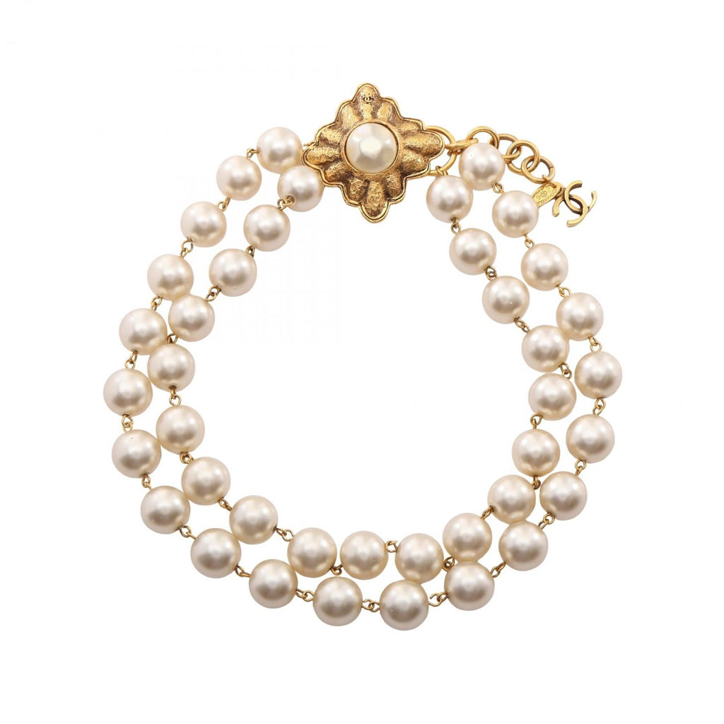 Chanel COCO Mark · Pearl Necklace
