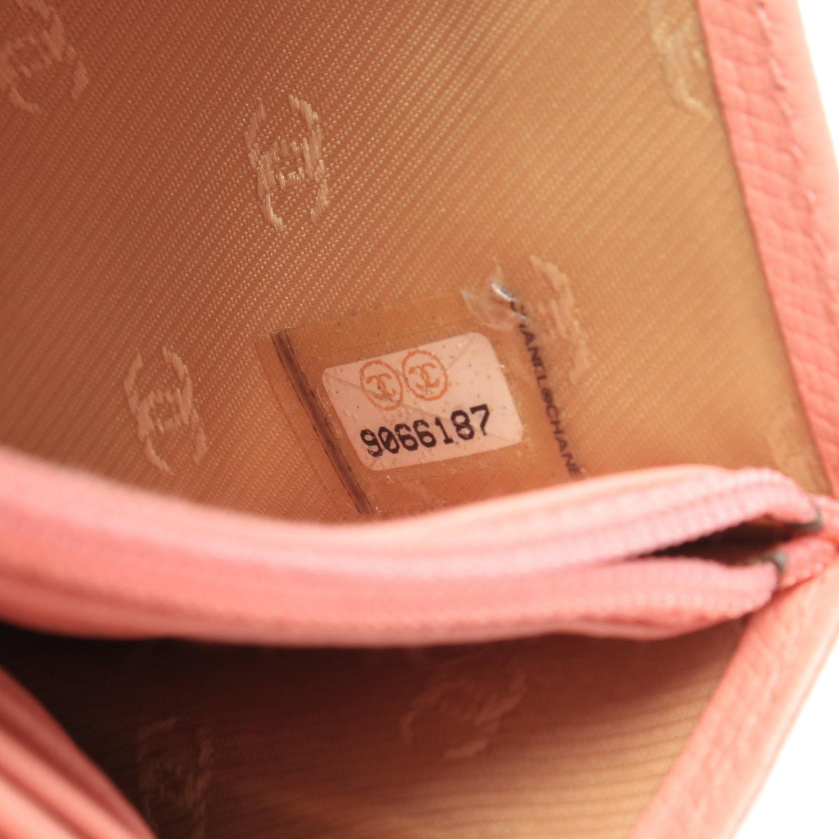 Chanel Coco Button · Bi-Fold Wallet