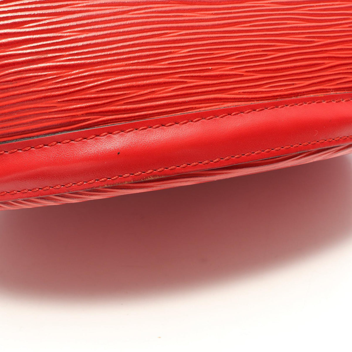 Louis Vuitton Saint Jacques · Epi Leather