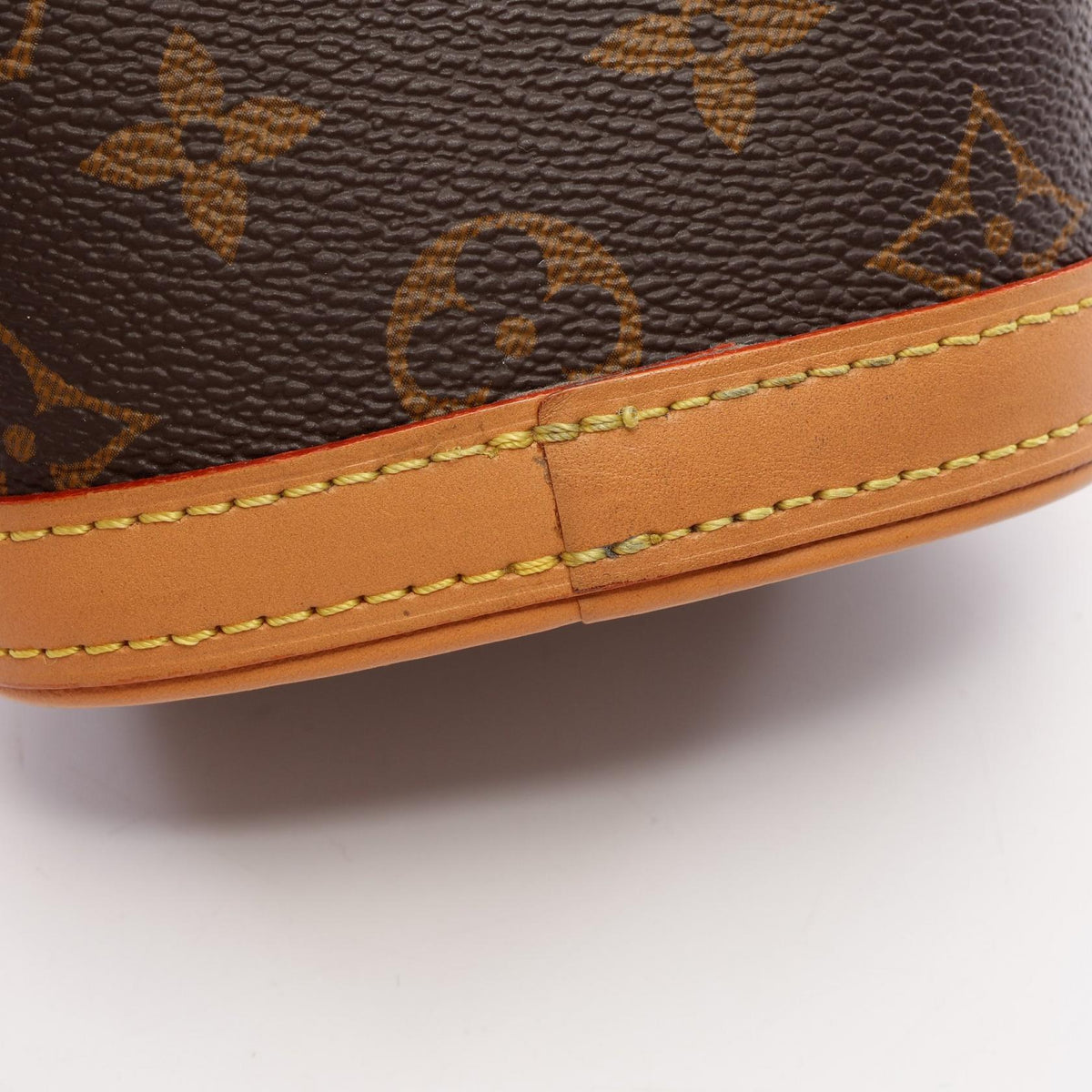 LOUIS VUITTON Fold Me · Monogram Pouch