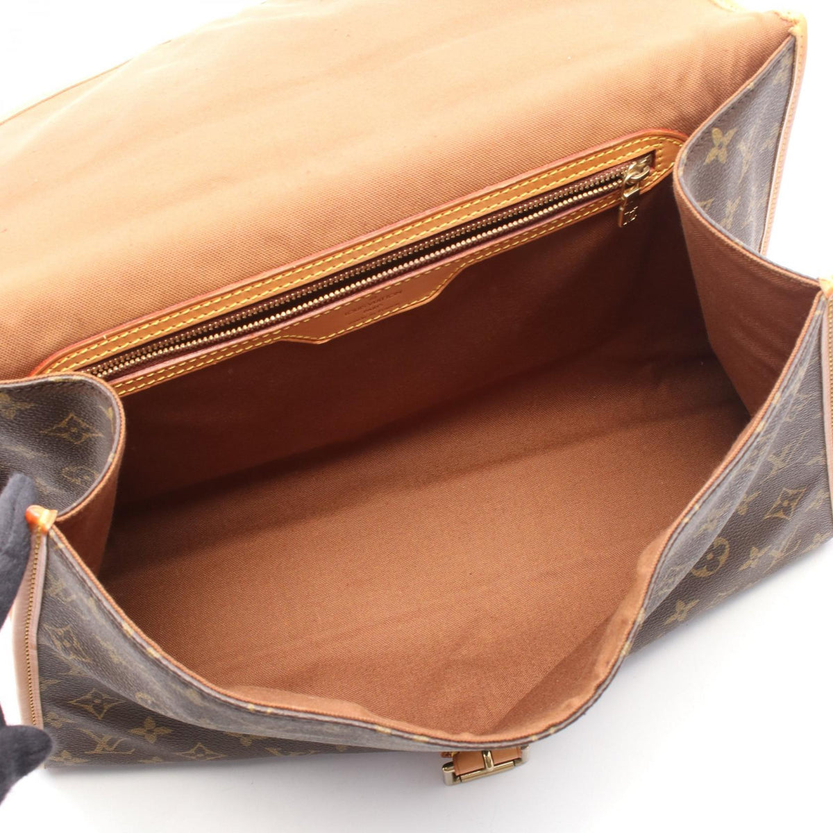 Louis Vuitton Beverly · Monogram