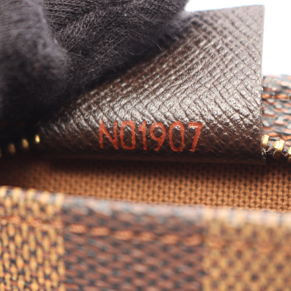 Louis Vuitton Trousse · Damier Ebene