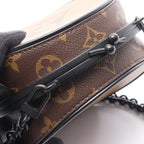 Louis Vuitton Boursicot · Monogram Giant