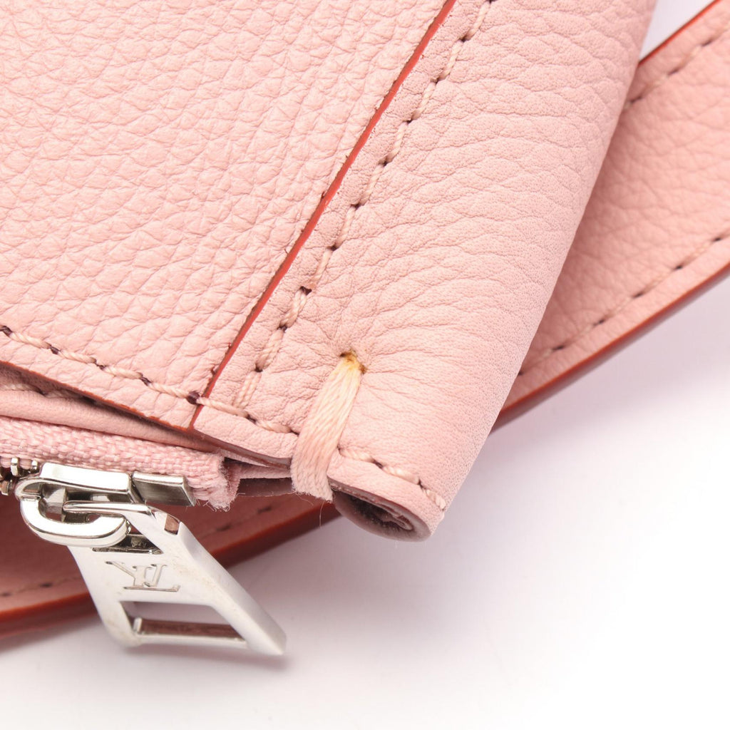 Louis Vuitton Lockme · Leather