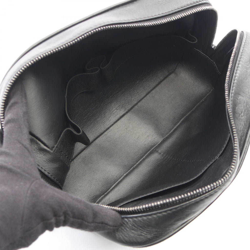 Louis Vuitton Trousse Toilette GM · Shadow