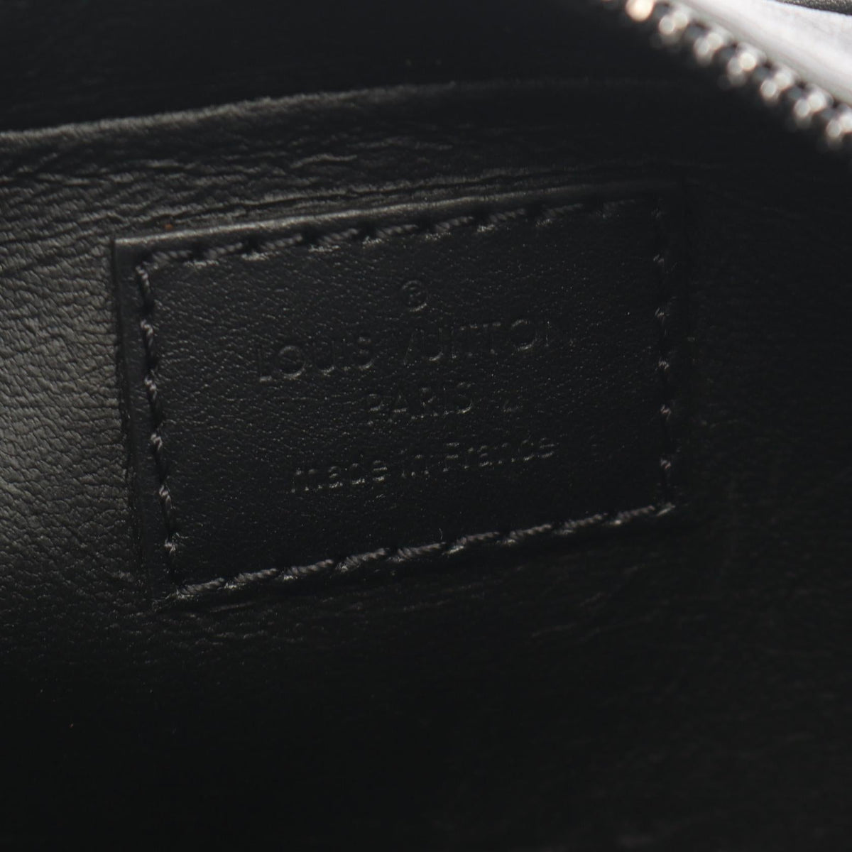Louis Vuitton Trousse Toilette GM · Shadow