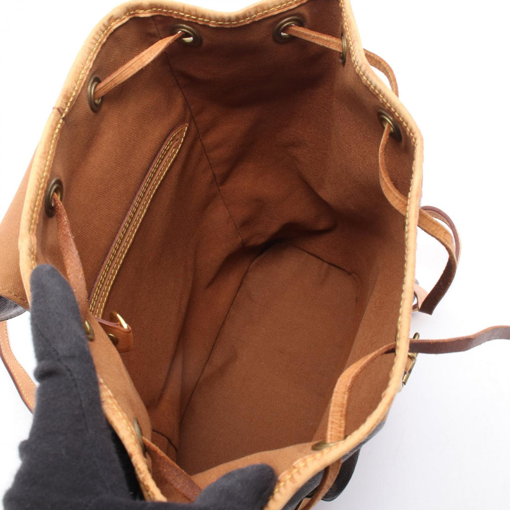 Louis Vuitton Montsouris MM · Monogram