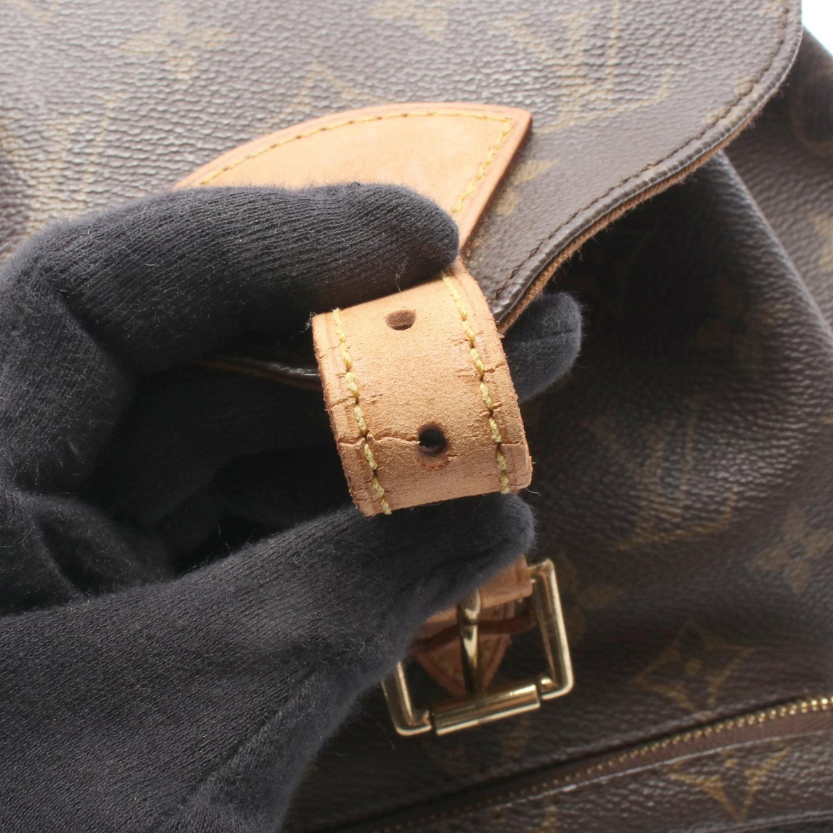 Louis Vuitton Montsouris MM · Monogram