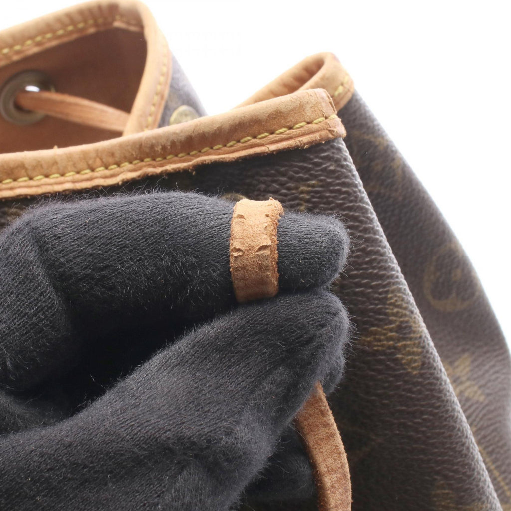 Louis Vuitton Montsouris MM · Monogram