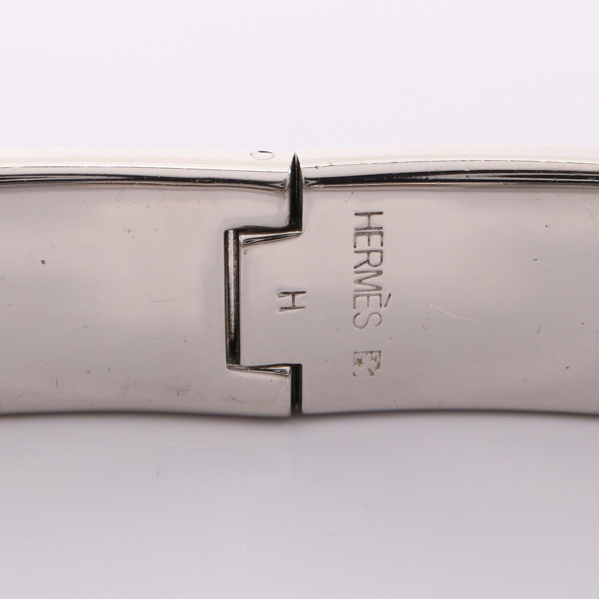 Hermès Clic H · Enamel Bangle