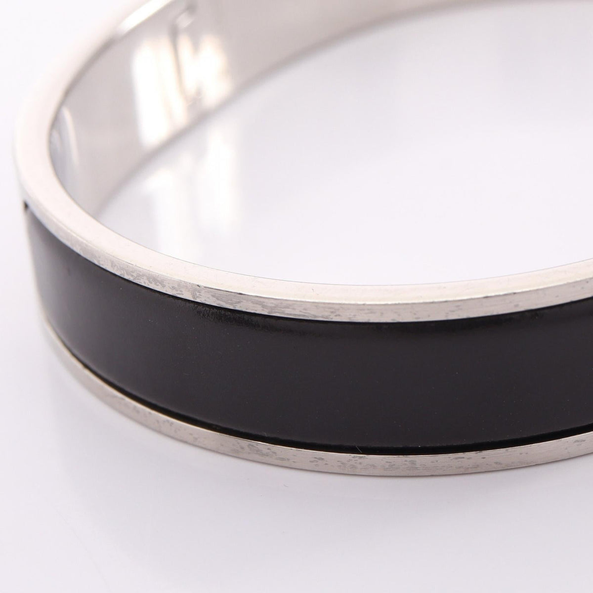 Hermès Clic H · Enamel Bangle