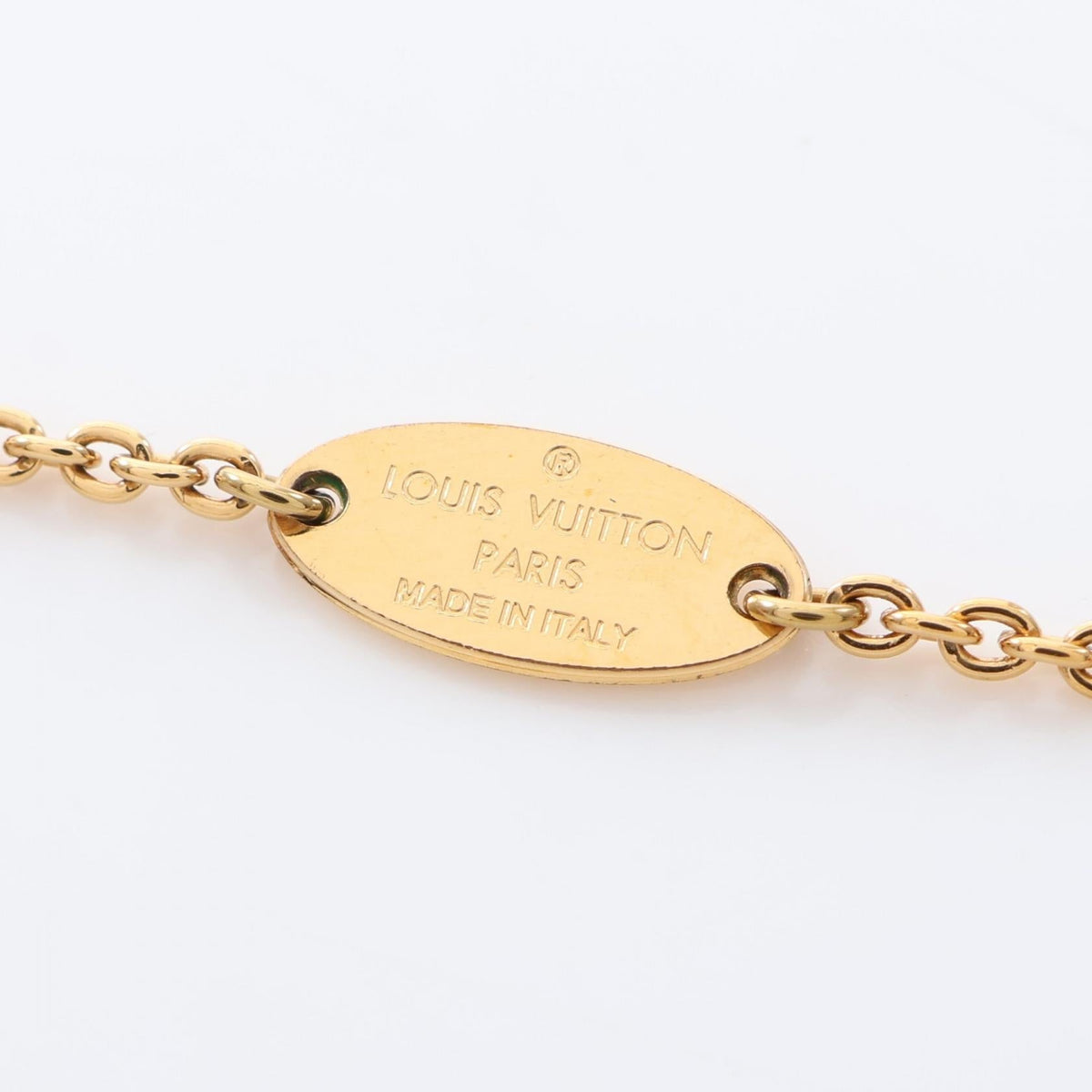 Louis Vuitton · Essential V Necklace