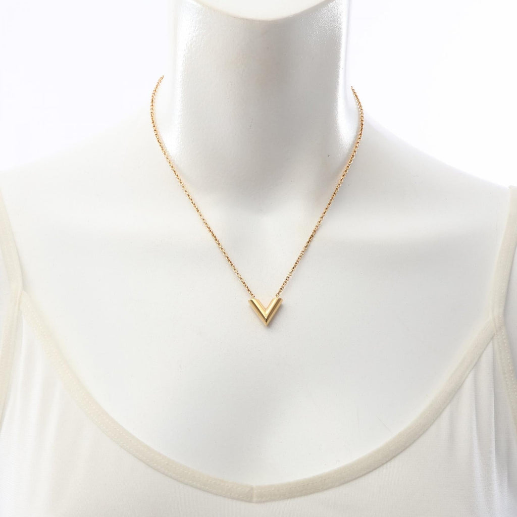 Louis Vuitton · Essential V Necklace