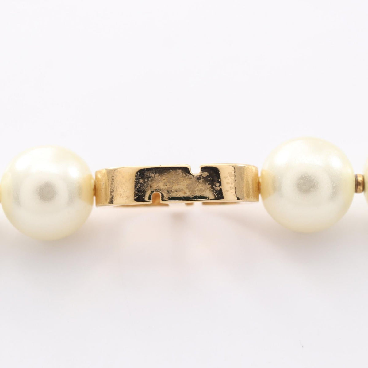 Dior 30 Montaigne · Pearl Necklace
