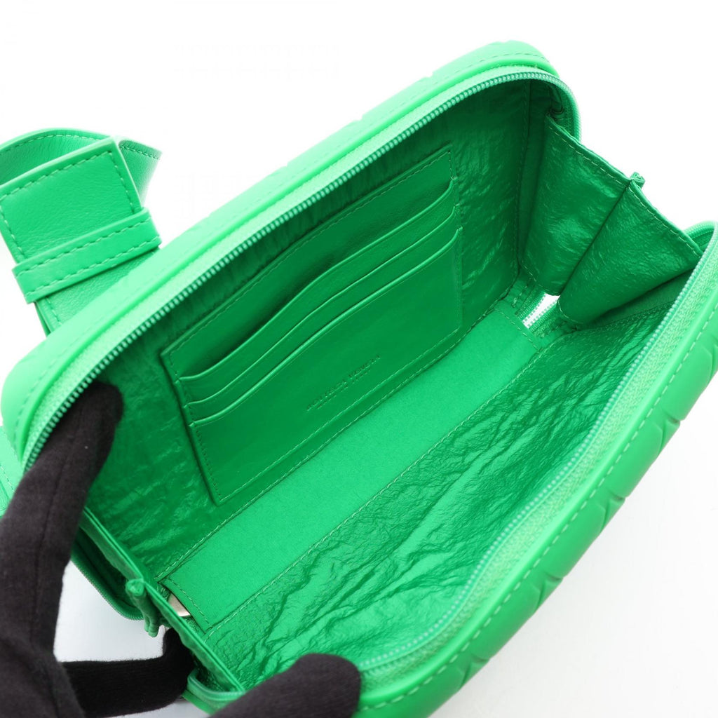 Bottega Veneta Intrecciato · Rubber & Leather