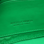 Bottega Veneta Intrecciato · Rubber & Leather