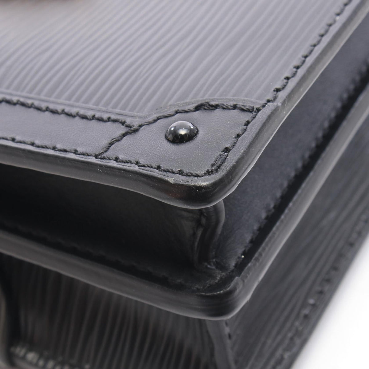 Louis Vuitton Trunk Clutch · Epi Leather