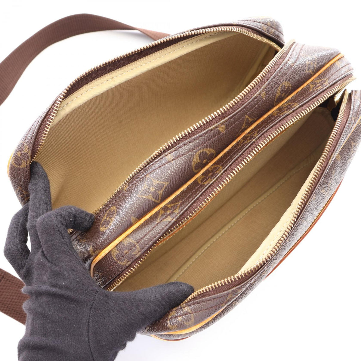 LOUIS VUITTON Reporter PM · Monogram