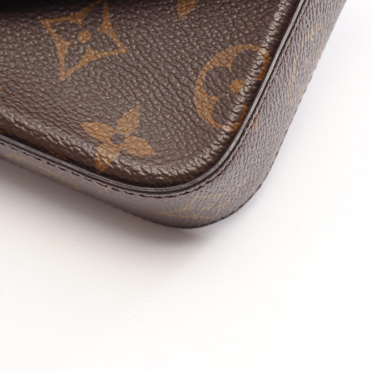Louis Vuitton Pochette Felicie · Monogram
