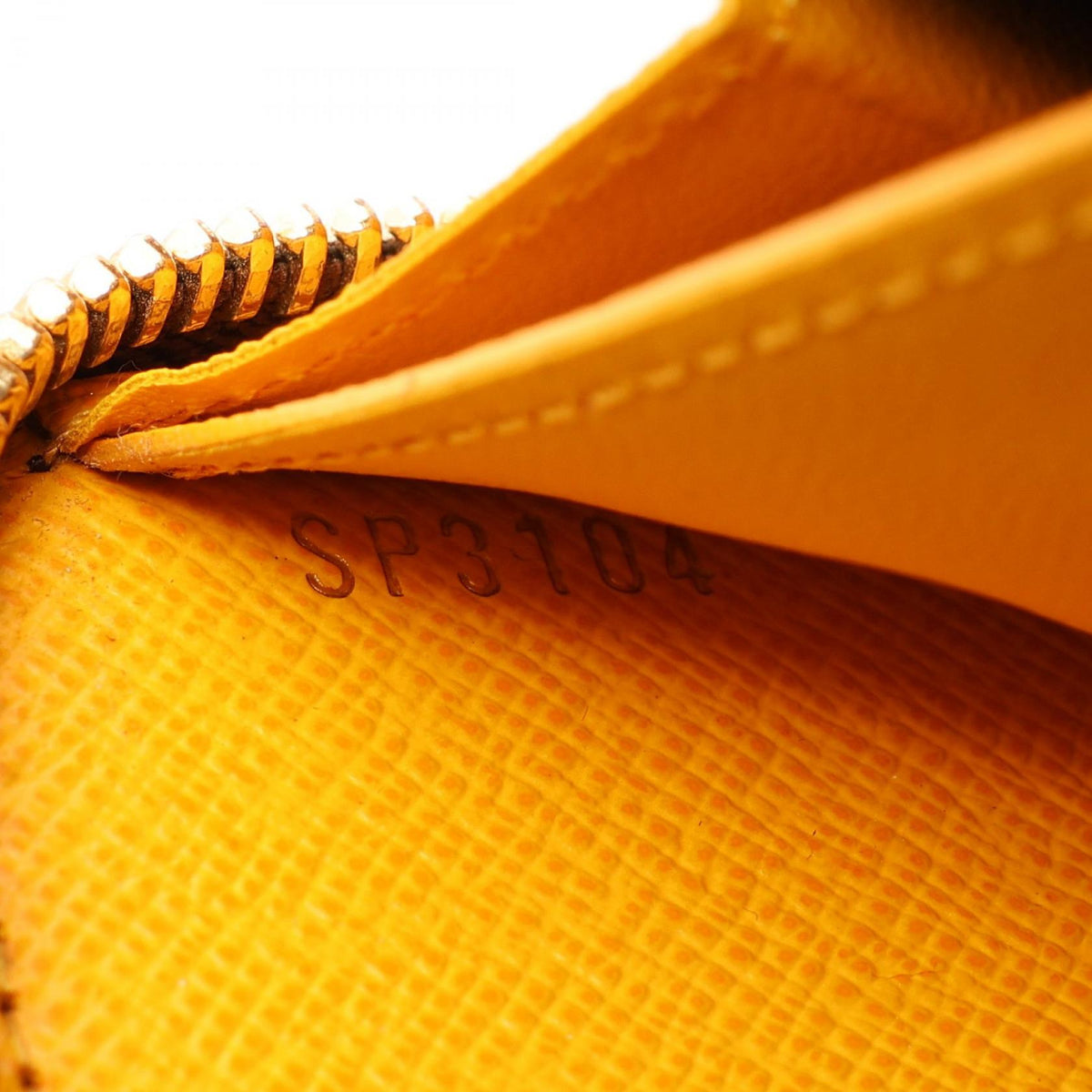 Louis Vuitton Clemence · Monogram Mimosa
