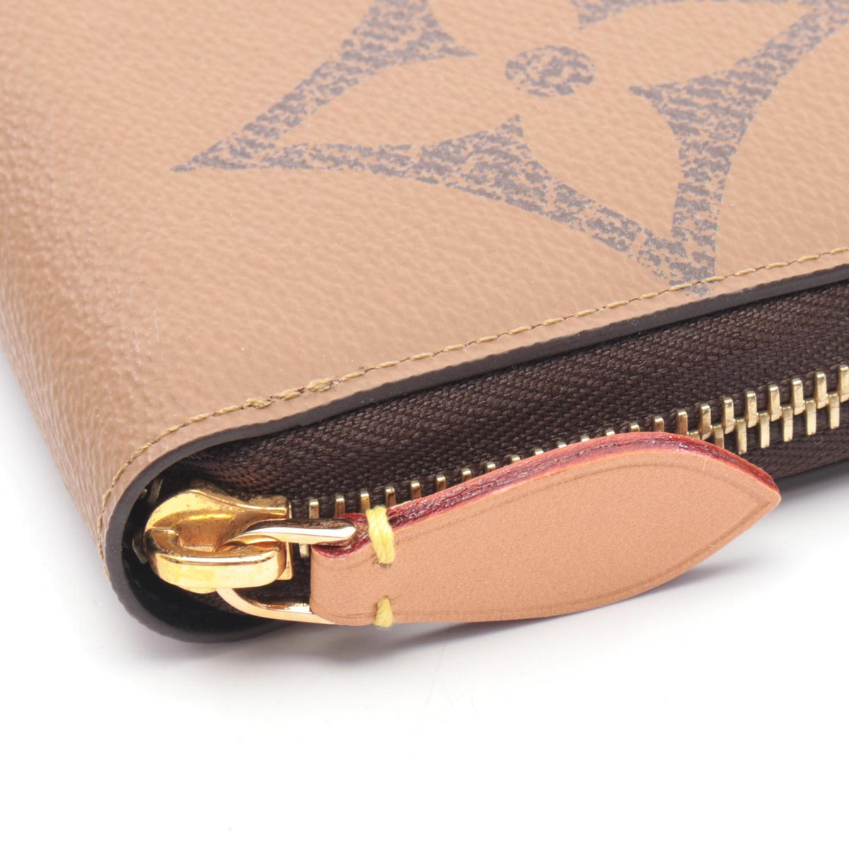 Louis Vuitton Zippy · Monogram Giant Reverse